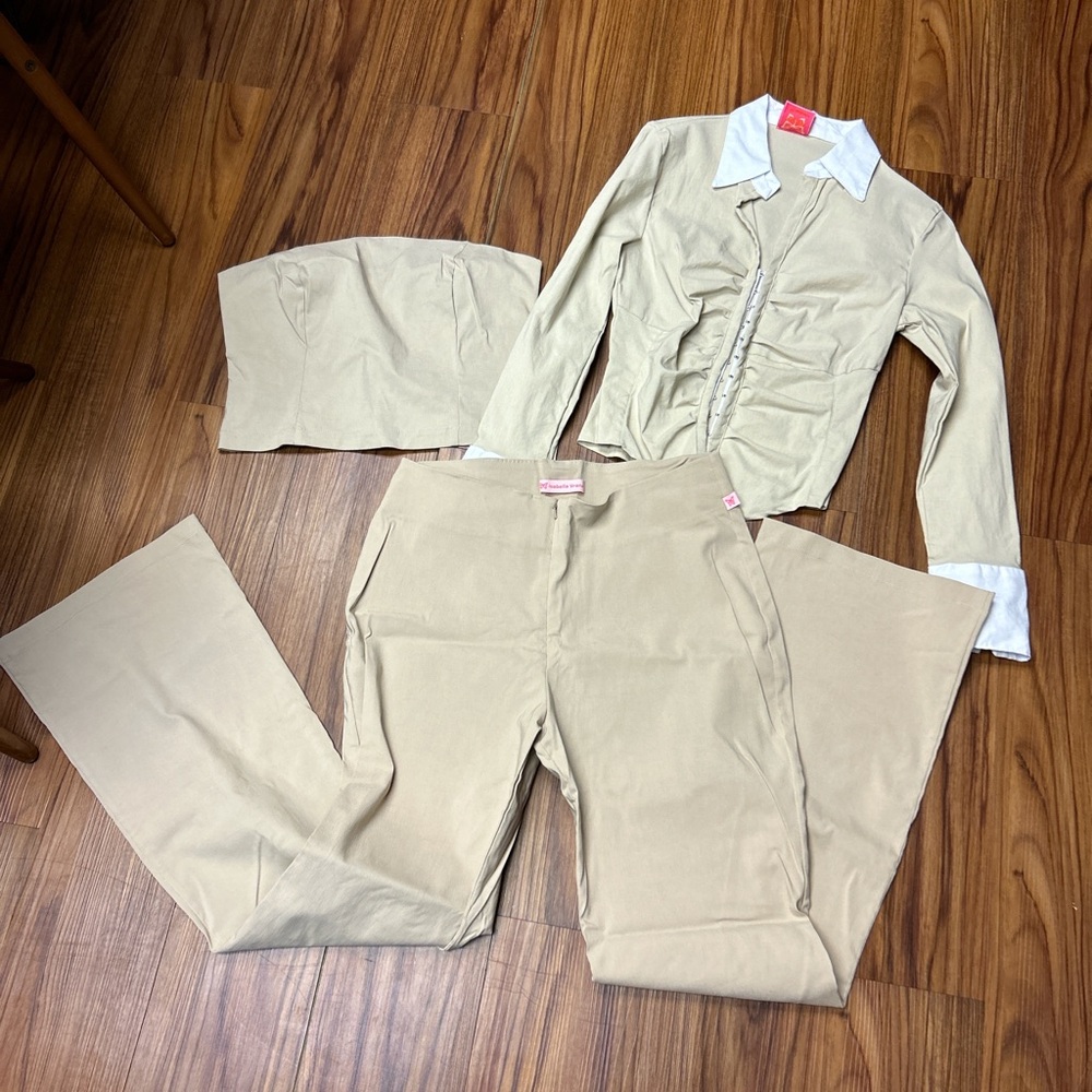 Isabella Vrana brandy set and Lindsay top beige